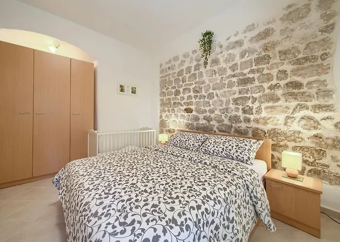 Chic And Charming Krk Downtown - Classic Apartman *