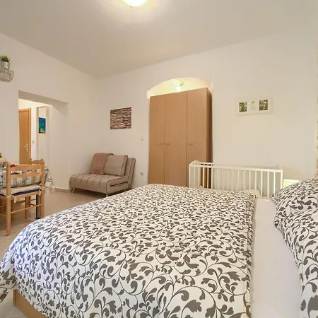 Apartman Chic And Charming Krk Downtown - Classic *